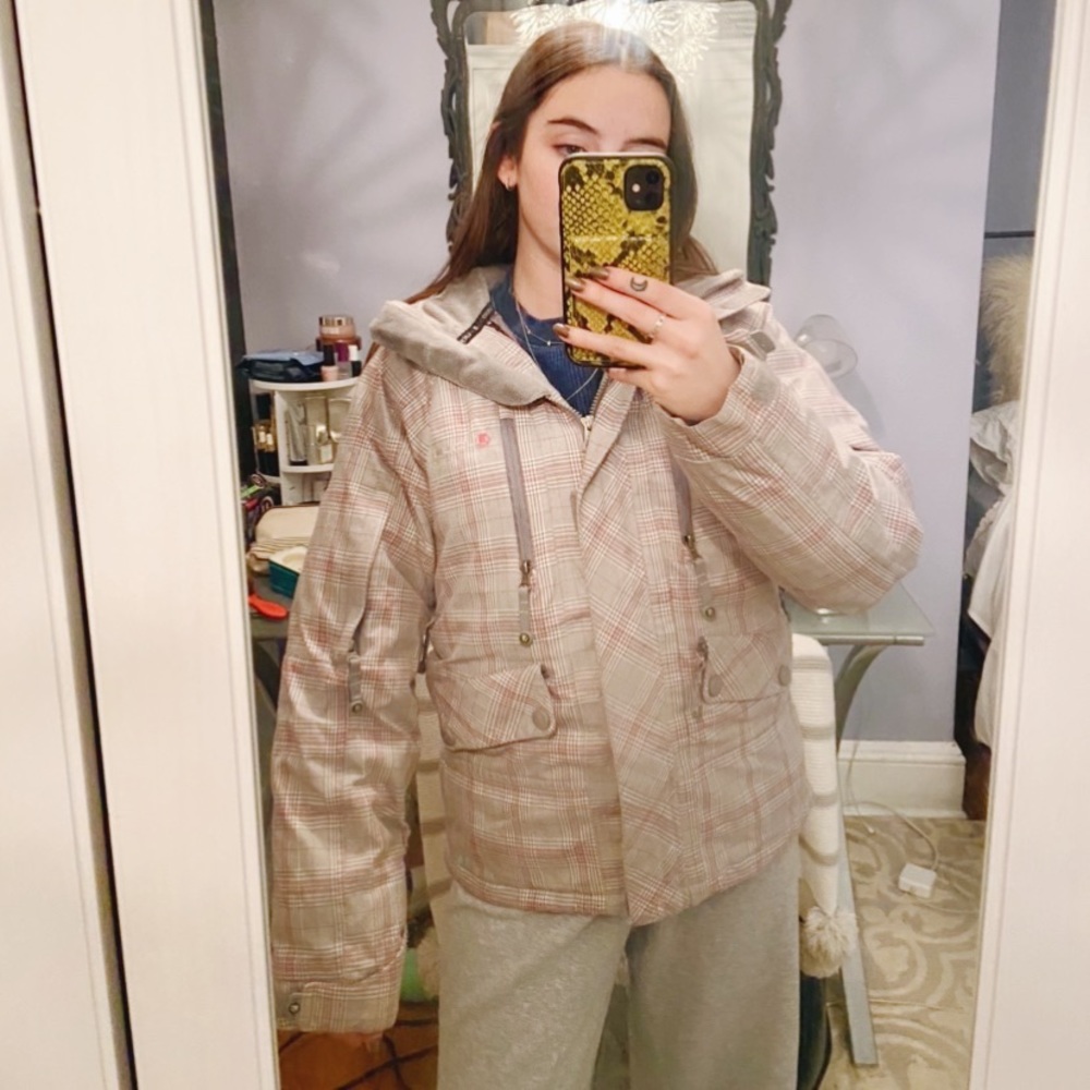 Snow Jacket - Picture 6 of 6